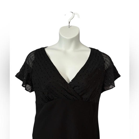 Evan-Picone, Chic Black V-Neck Knee-Length Dress, Size 14 - Picture 3 of 9